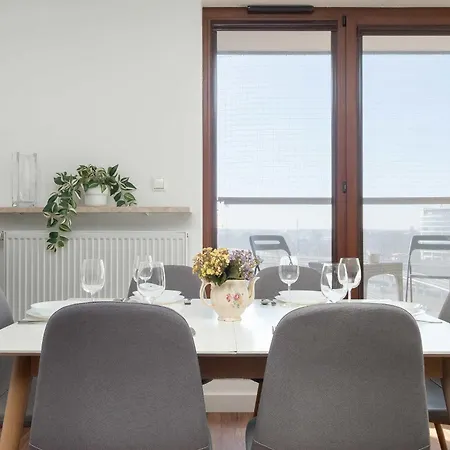 Comfortable With Parking And Balcony Next To Metro In By Renters Lejlighed Warszawa