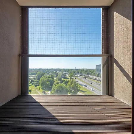 Lejlighed Comfortable With Parking And Balcony Next To Metro In By Renters *