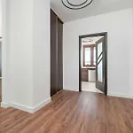 Διαμέρισμα Comfortable With Parking And Balcony Next To Metro In By Renters *