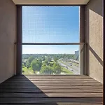 Διαμέρισμα Comfortable With Parking And Balcony Next To Metro In By Renters *