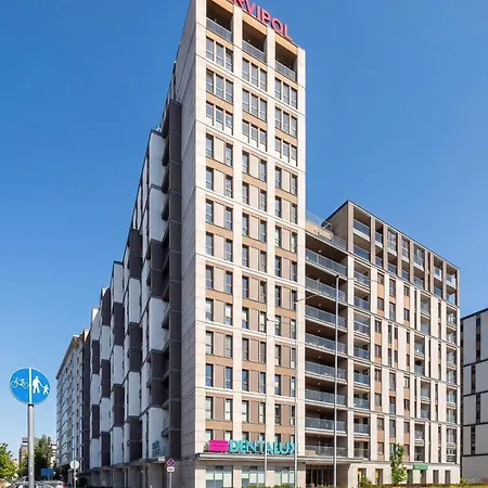 Apartman Comfortable With Parking And Balcony Next To Metro In By Renters *