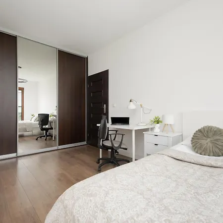Apartman Comfortable With Parking And Balcony Next To Metro In By Renters *