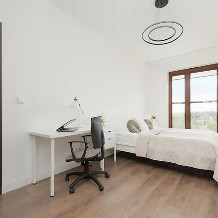 Comfortable With Parking And Balcony Next To Metro In By Renters Apartman
