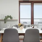 Comfortable With Parking And Balcony Next To Metro In By Renters Apartman Varsó